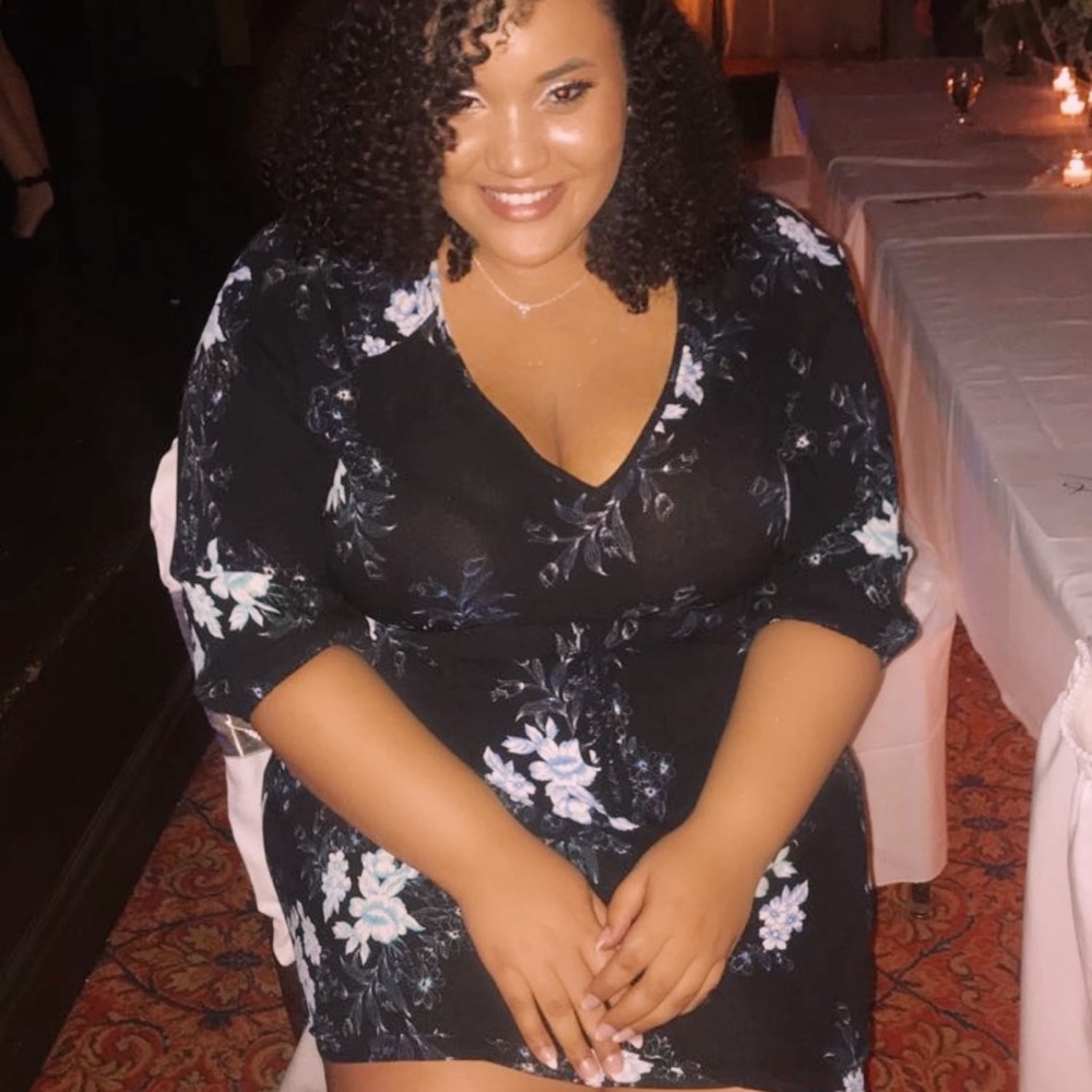CUTE CHIC PLUS SIZE FLORAL Macy’s size 16 DRESS